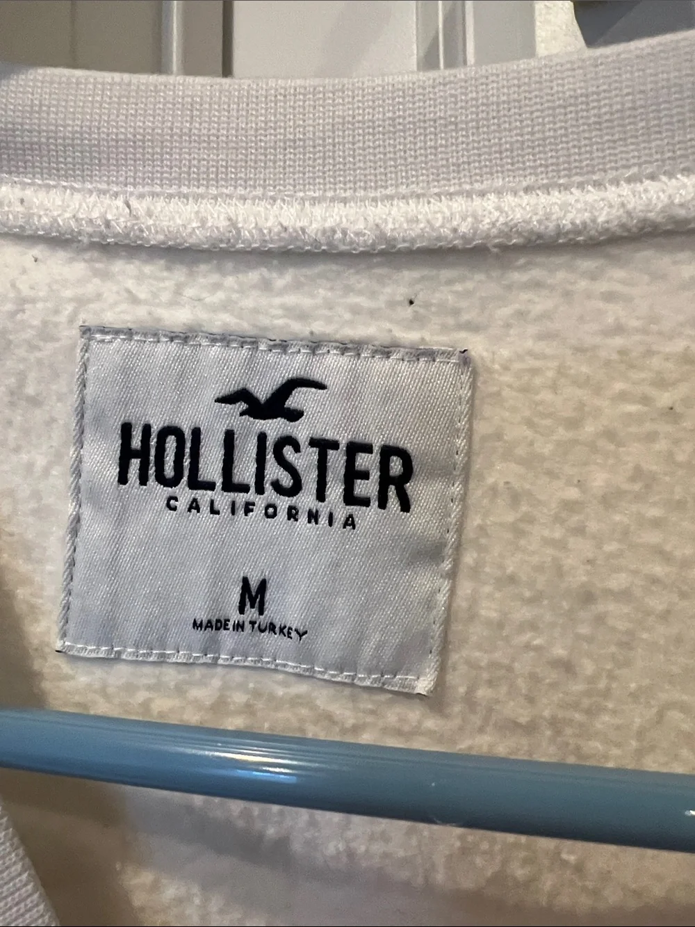 Hollister Cream Sweatshirt with Sun Logo - Picture 2 of 7